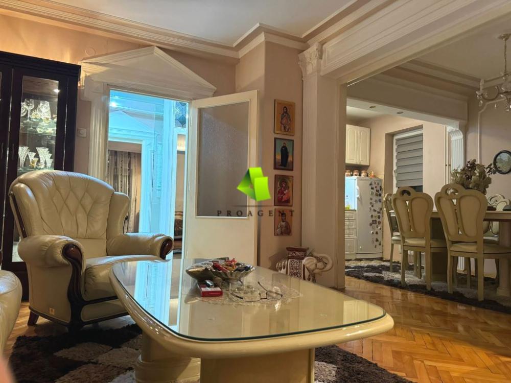 Slika 4 - Lep troiposoban stan u blizini parka Sveti Sava ID#7092