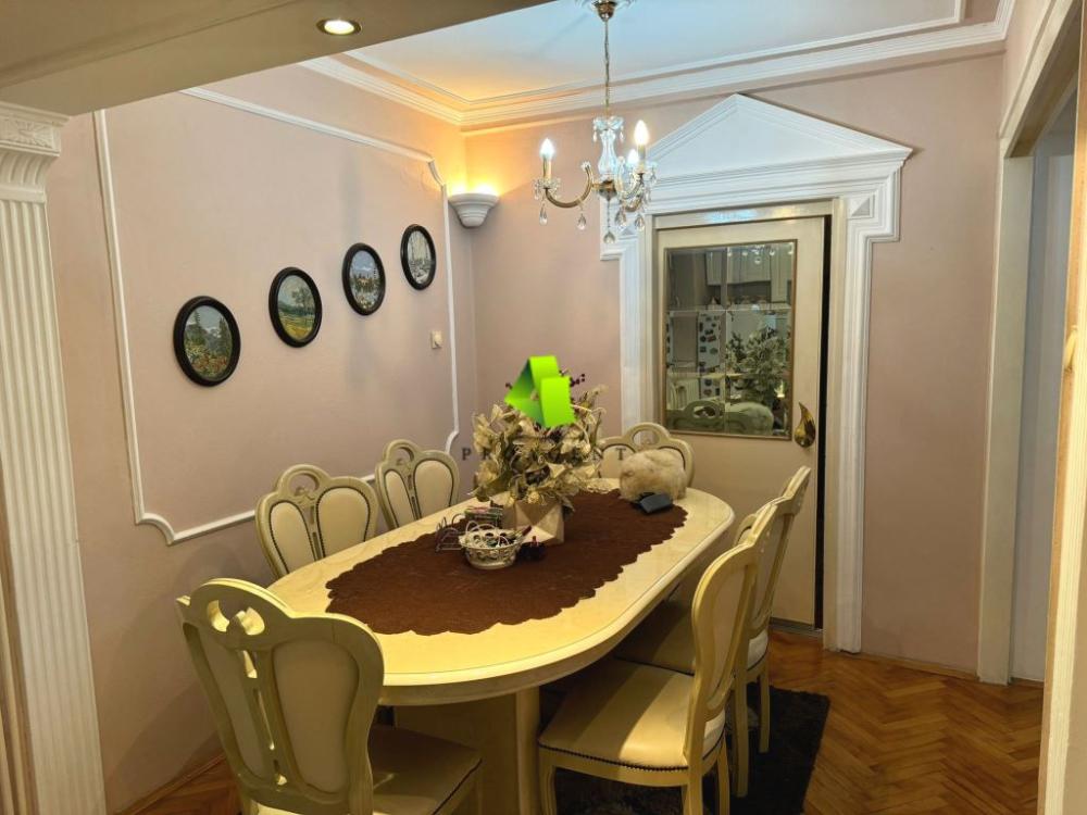 Slika 3 - Lep troiposoban stan u blizini parka Sveti Sava ID#7092