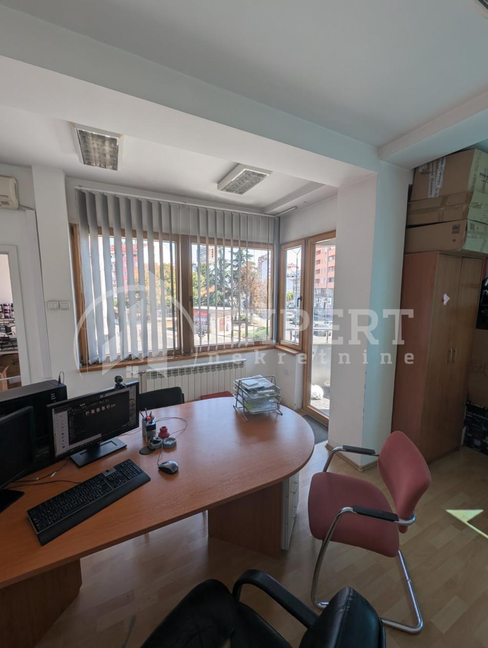 Slika 6 - Stan u zgradi, novogradnja, uknjižen, centralno grejanje, oglas ID p-014886