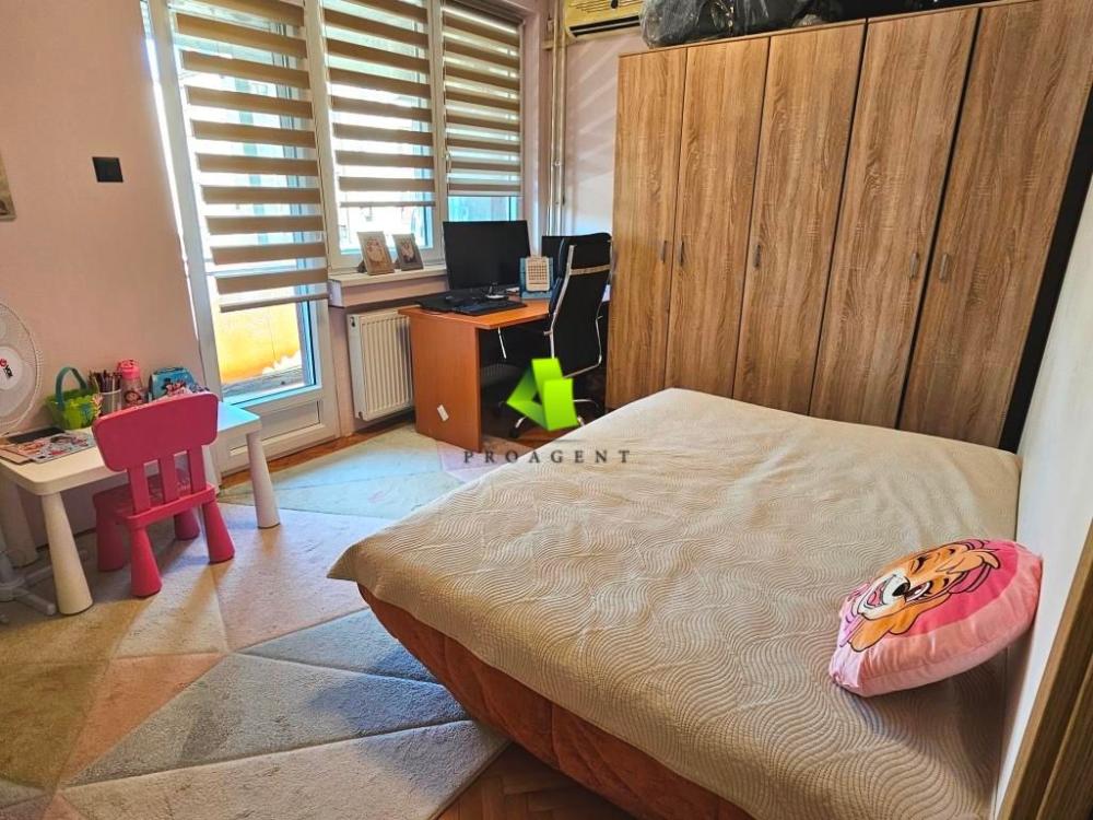 Slika 8 - Lep dvoiposoban stan na odličnoj lokaciji u blizini Pravnog fakulteta ID#7122