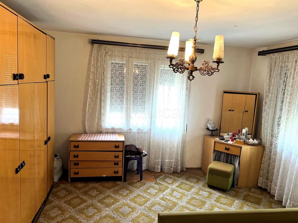 Slika 8 - Prodaja dvoiposobnog stana, terasa, garaža