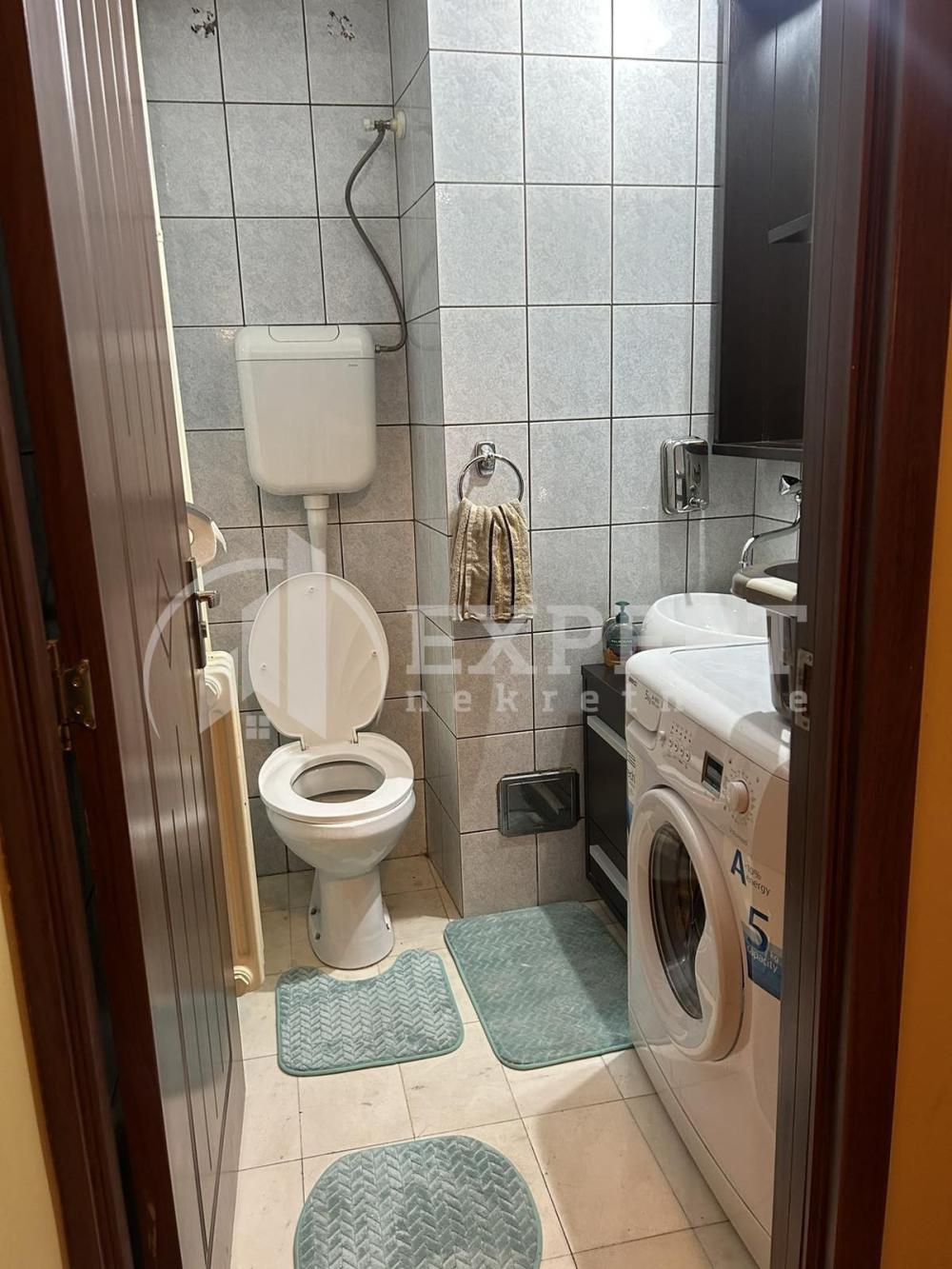 Slika 11 - Stan u zgradi, uknjižen, centralno grejanje, oglas ID p-014957