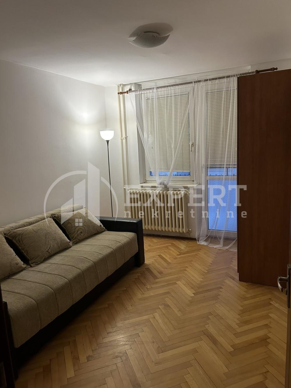 Slika 5 - Stan u zgradi, uknjižen, centralno grejanje, oglas ID p-014957
