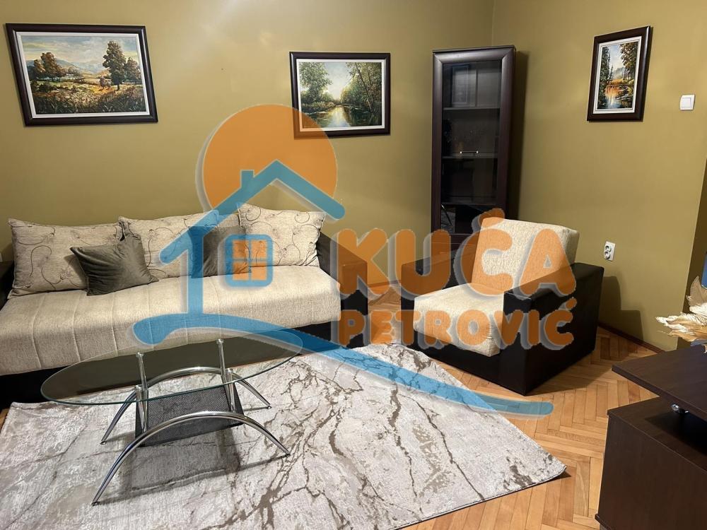 Glavna slika -Stan u zgradi, uknjižen, centralno grejanje, oglas ID p-014957