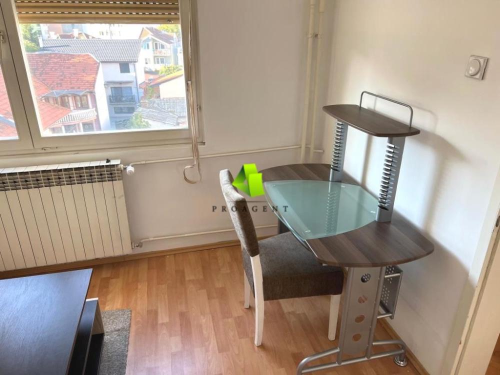 Slika 4 - Trosoban stan sa parkingom u blizini Filozofskog fakulteta ID#7200