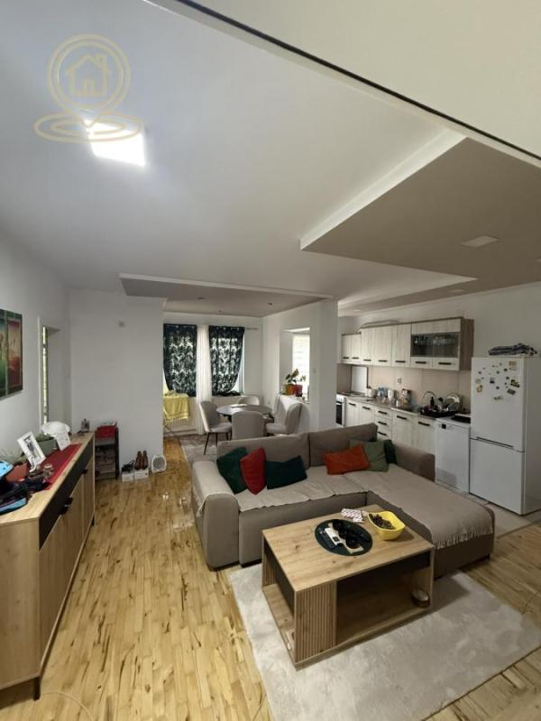 Slika 1 - Na prodaju kompletno namestan 2.5 stan na Panteleju