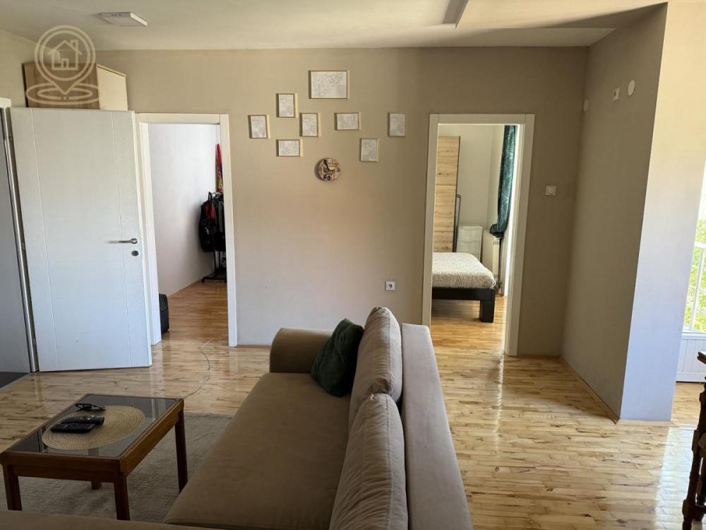 Slika 3 - Na prodaju kompletno namestan 2.5 stan na Panteleju