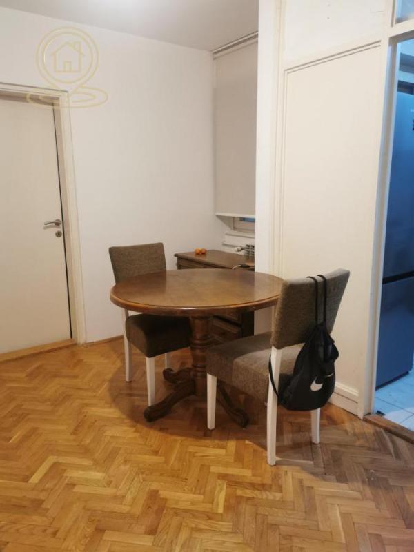 Slika 2 - Na prodaja trosoban stan kod Filozofskog fakulteta