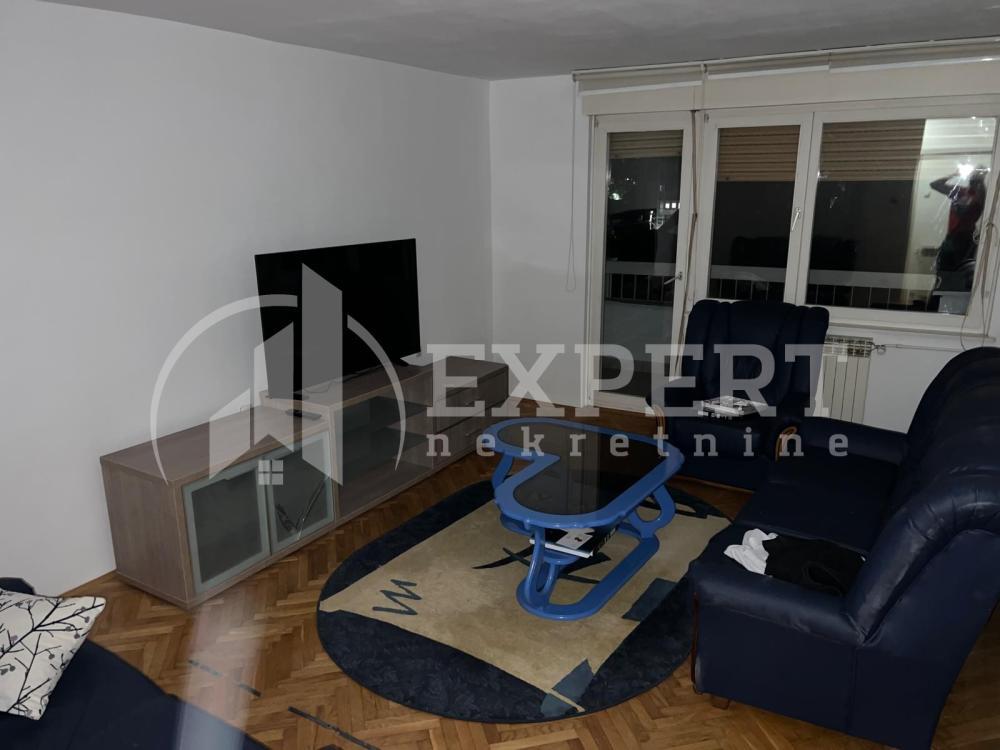 Glavna slika -Stan u zgradi, uknjižen, oglas ID p-014992