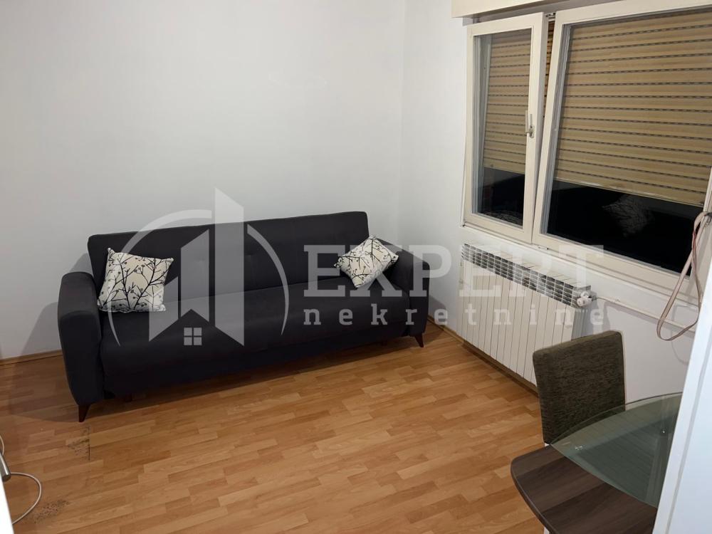 Slika 2 - Stan u zgradi, uknjižen, oglas ID p-014992