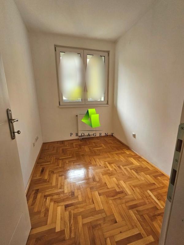 Slika 3 - Neuseljavan jednoiposoban stan u modernom stambenom kompleksu na atraktivnoj lokaciji na Bulevaru Nemanjića ID#7244