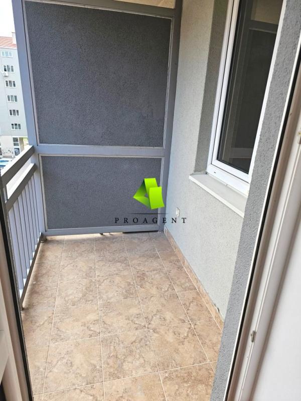 Slika 7 - Neuseljavan dvosoban stan u modernom stambenom kompleksu na atraktivnoj lokaciji na Bulevaru Nemanjića ID#7246