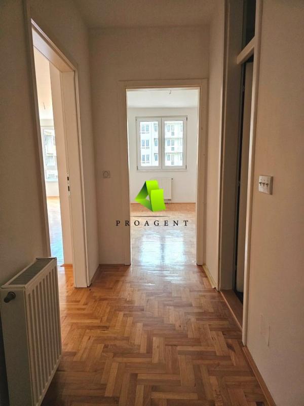 Slika 4 - Neuseljavan dvosoban stan u modernom stambenom kompleksu na atraktivnoj lokaciji na Bulevaru Nemanjića ID#7246