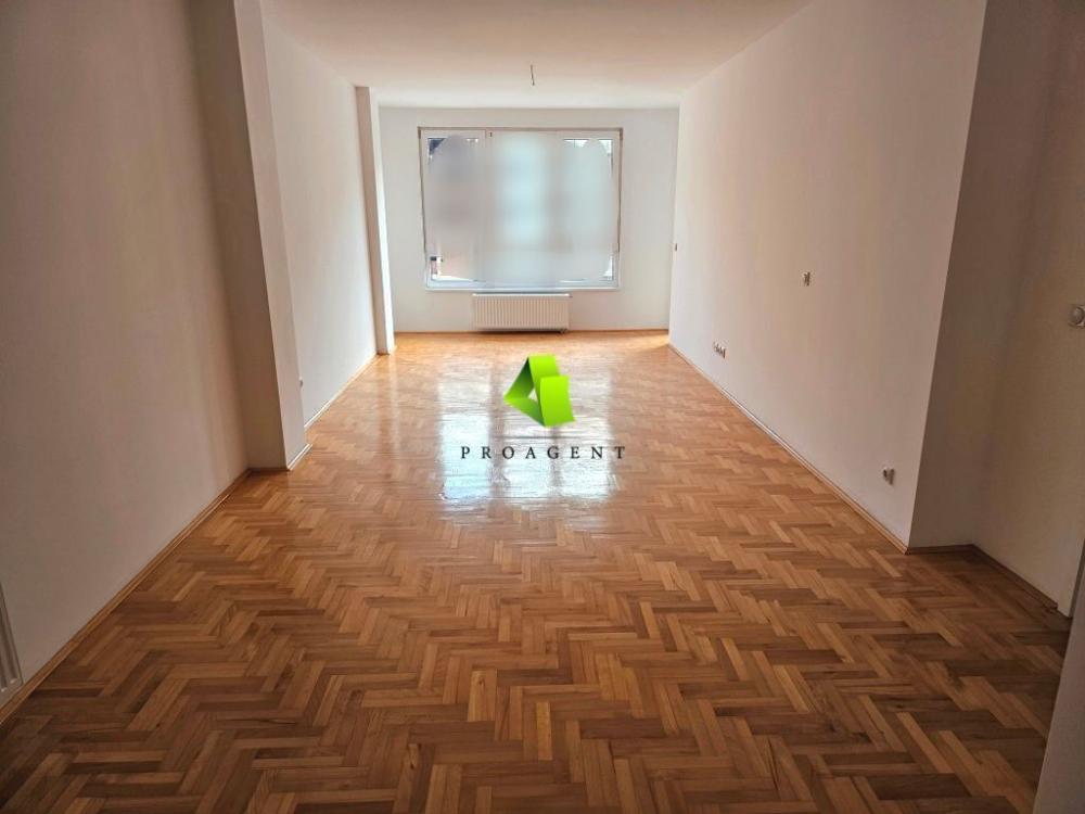 Slika 1 - Neuseljavan dvosoban stan u modernom stambenom kompleksu na atraktivnoj lokaciji na Bulevaru Nemanjića ID#7246