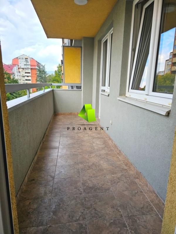 Slika 11 - Neuseljavan dvoiposoban stan u modernom stambenom kompleksu na atraktivnoj lokaciji na Bulevaru Nemanjića ID#7247