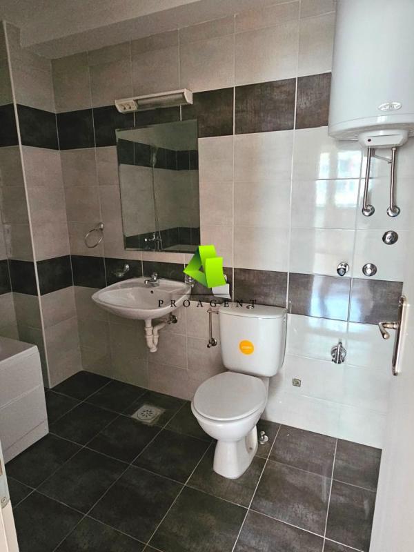 Slika 8 - Neuseljavan dvoiposoban stan u modernom stambenom kompleksu na atraktivnoj lokaciji na Bulevaru Nemanjića ID#7247