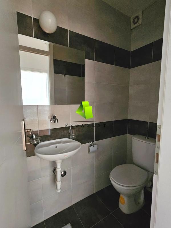 Slika 10 - Neuseljavan dvoiposoban stan u modernom stambenom kompleksu na atraktivnoj lokaciji na Bulevaru Nemanjića ID#7247