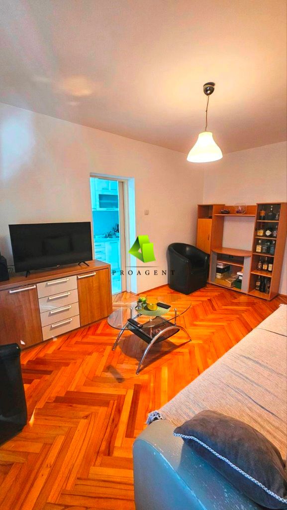 Slika 1 - Trosoban stan na stvarima na najtraženijoj lokaciji ID#7250