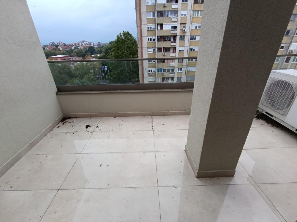 Slika 8 - Stan u zgradi, novogradnja, uknjižen, etažno grejanje, oglas ID 371472