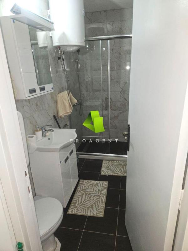 Slika 10 - Renoviran jednoiposoban stan sa stvarima na Apelovcu ID#7286