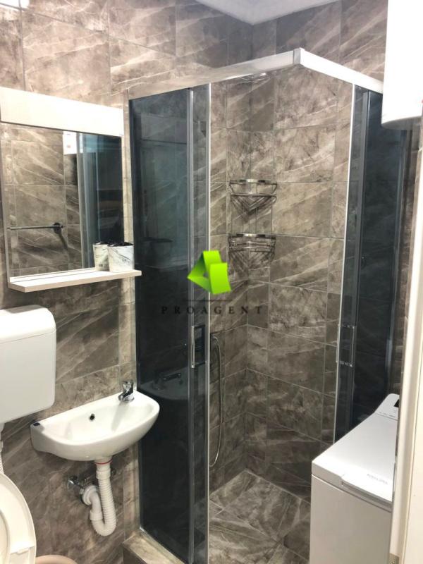 Slika 9 - Jednoiposoban stan sa nameštajem na odličnoj lokaciji na Crvenom pevcu ID#7315