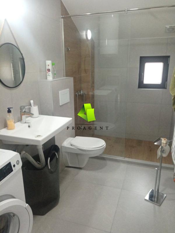 Slika 6 - Jednoiposoban stan sa stvarima u novoj zgradi na Paliluli ID#7317