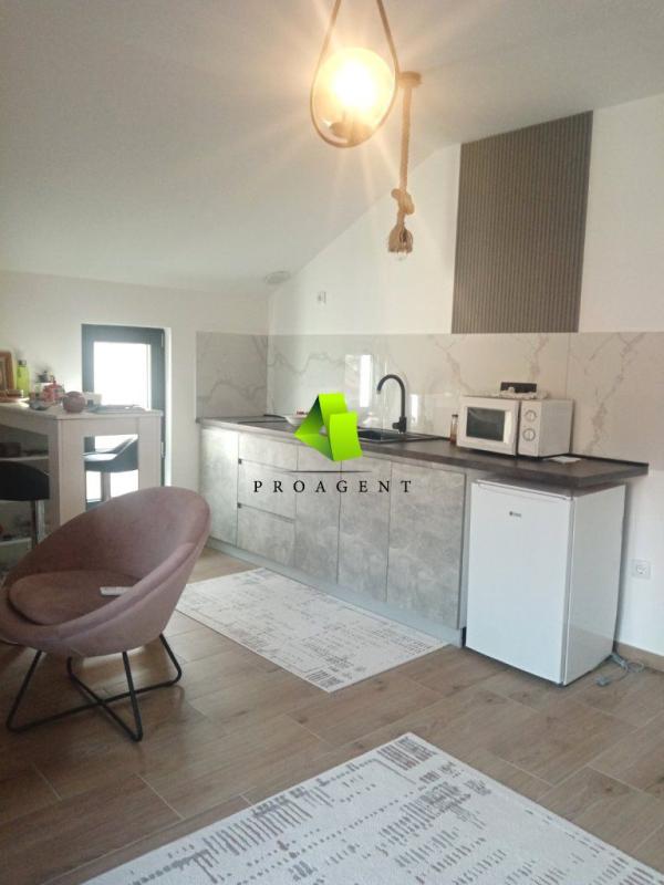 Slika 1 - Jednoiposoban stan sa stvarima u novoj zgradi na Paliluli ID#7317