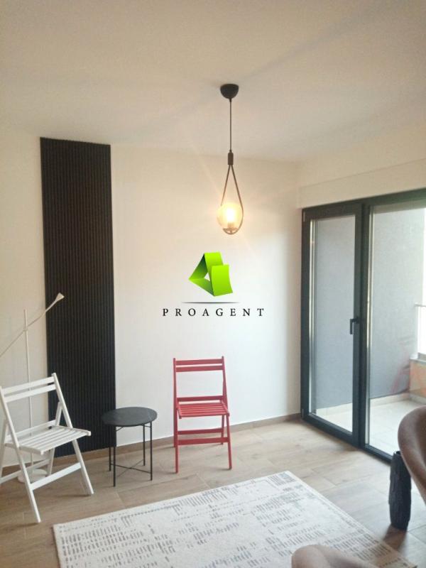 Slika 2 - Jednoiposoban stan sa stvarima u novoj zgradi na Paliluli ID#7317