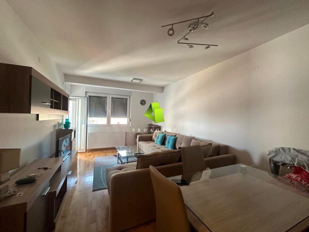 Slika 4 - Retko u ponudi- jednoiposoban stan sa stvarima  u centru ID#7325