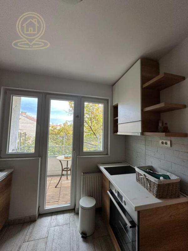 Slika 11 - Na prodaju trosoban stan u srcu Niša sa garažnim mestom