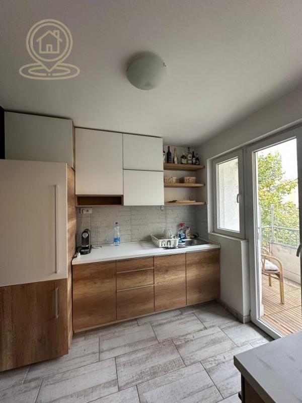 Slika 9 - Na prodaju trosoban stan u srcu Niša sa garažnim mestom