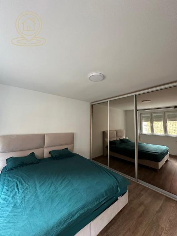 Slika 3 - Na prodaju trosoban stan u srcu Niša sa garažnim mestom