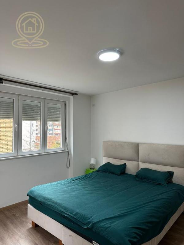 Slika 2 - Na prodaju trosoban stan u srcu Niša sa garažnim mestom