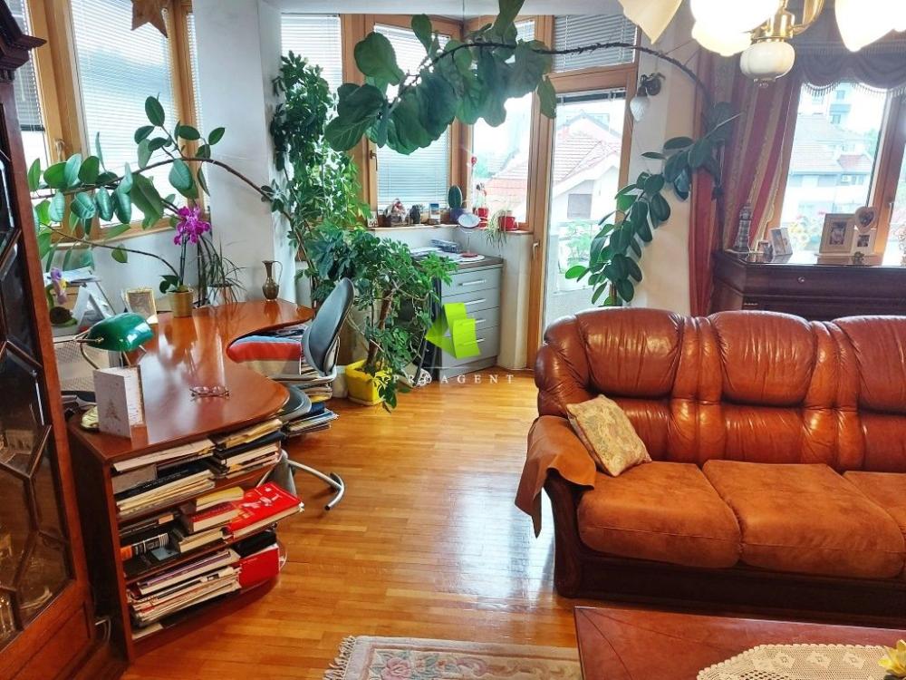 Slika 1 - Luksuzan porodičan troiposoban stan u centru ID#7348