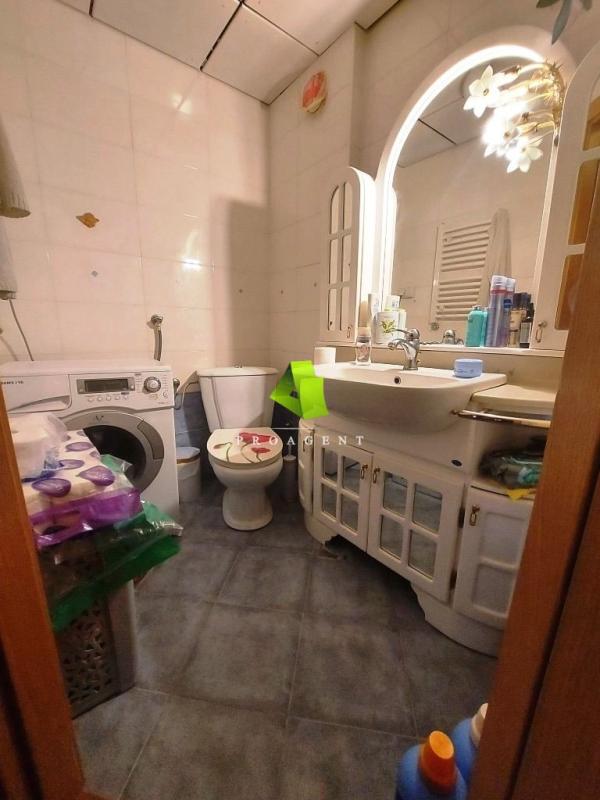 Slika 10 - Luksuzan porodičan troiposoban stan u centru ID#7348