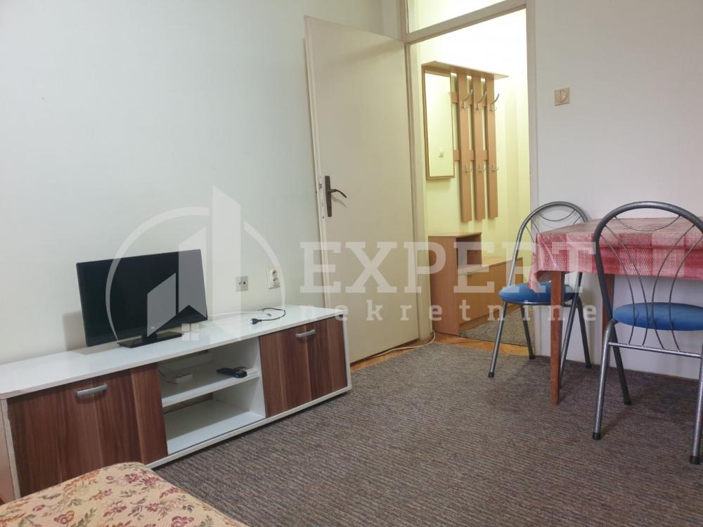 Slika 4 - Stan u zgradi, oglas ID p-015129