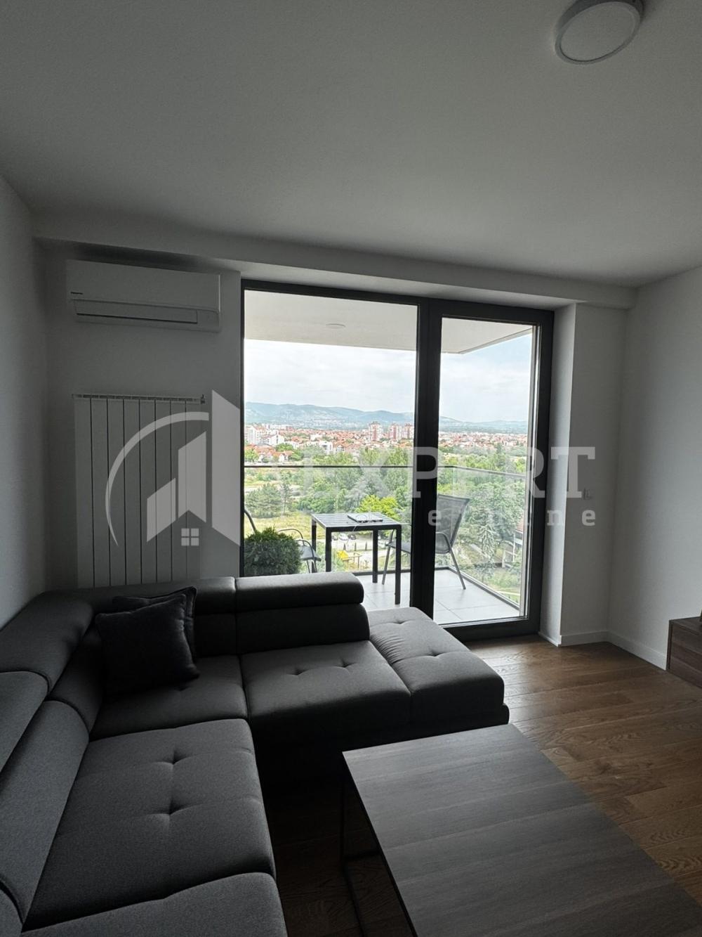 Slika 5 - Stan u zgradi, novogradnja, uknjižen, centralno grejanje, oglas ID p-015202