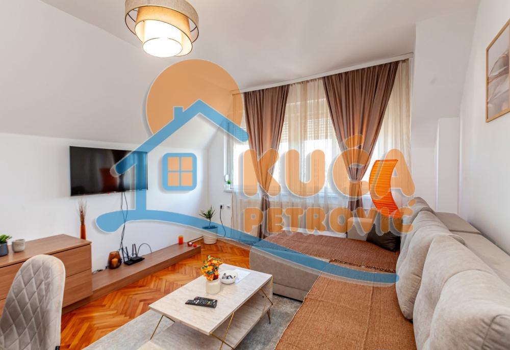 Slika 5 - Stan u zgradi, uknjižen, centralno grejanje, oglas ID p-015115