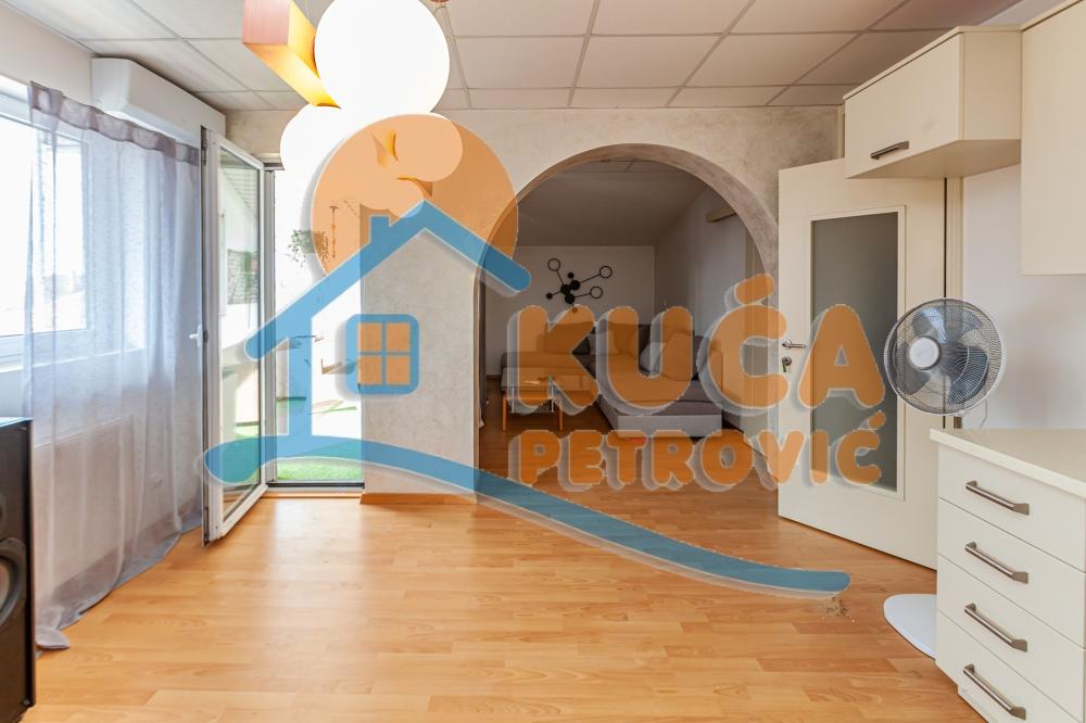 Slika 1 - Stan u zgradi, uknjižen, oglas ID p-015121