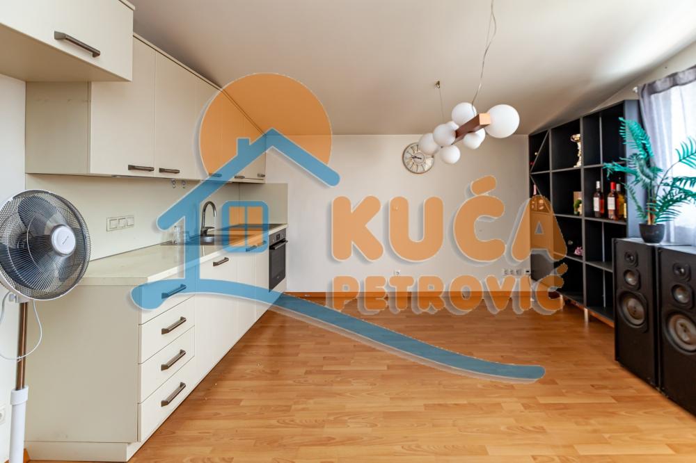 Slika 2 - Stan u zgradi, uknjižen, oglas ID p-015121