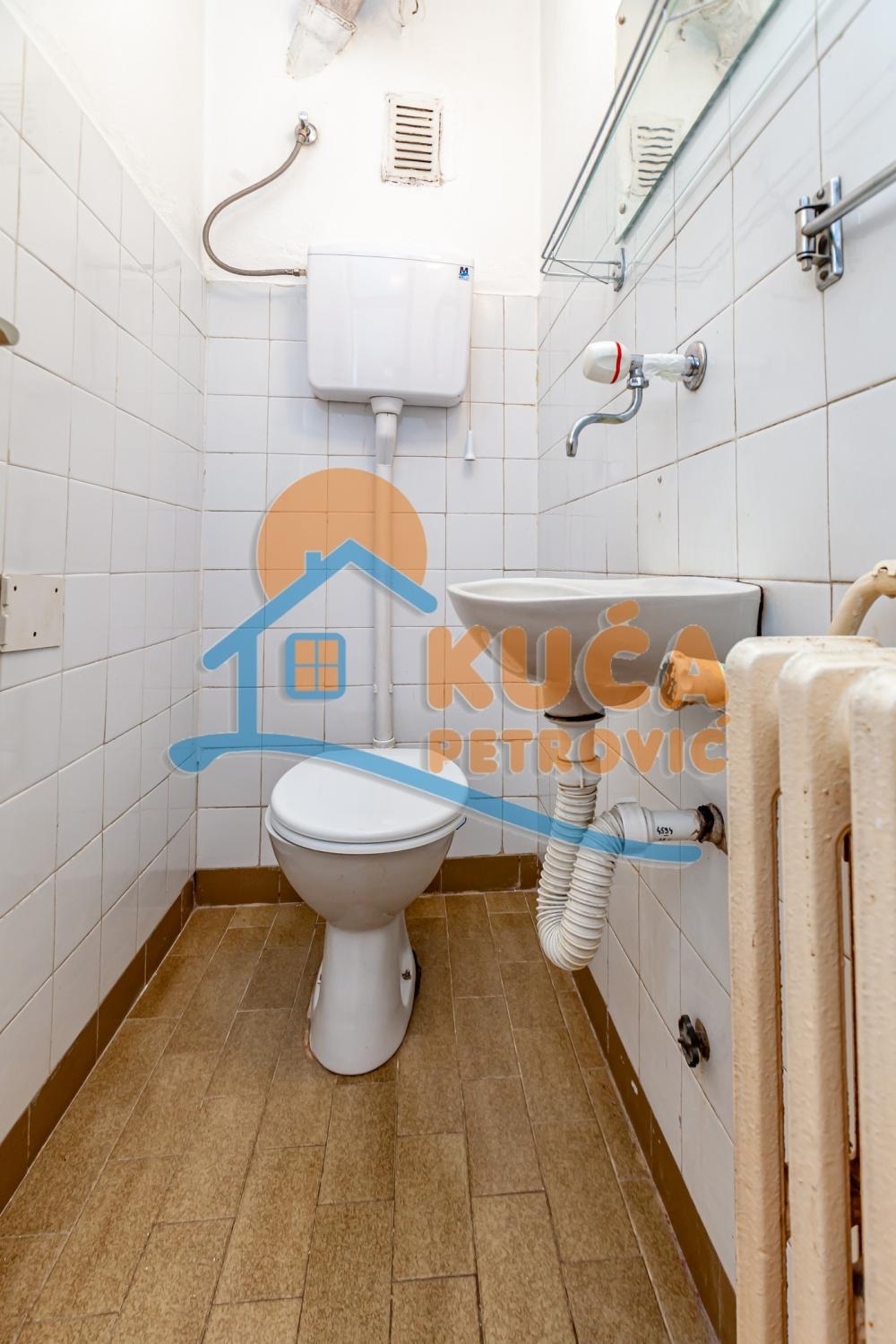 Slika 6 - Stan u zgradi, oglas ID p-015183