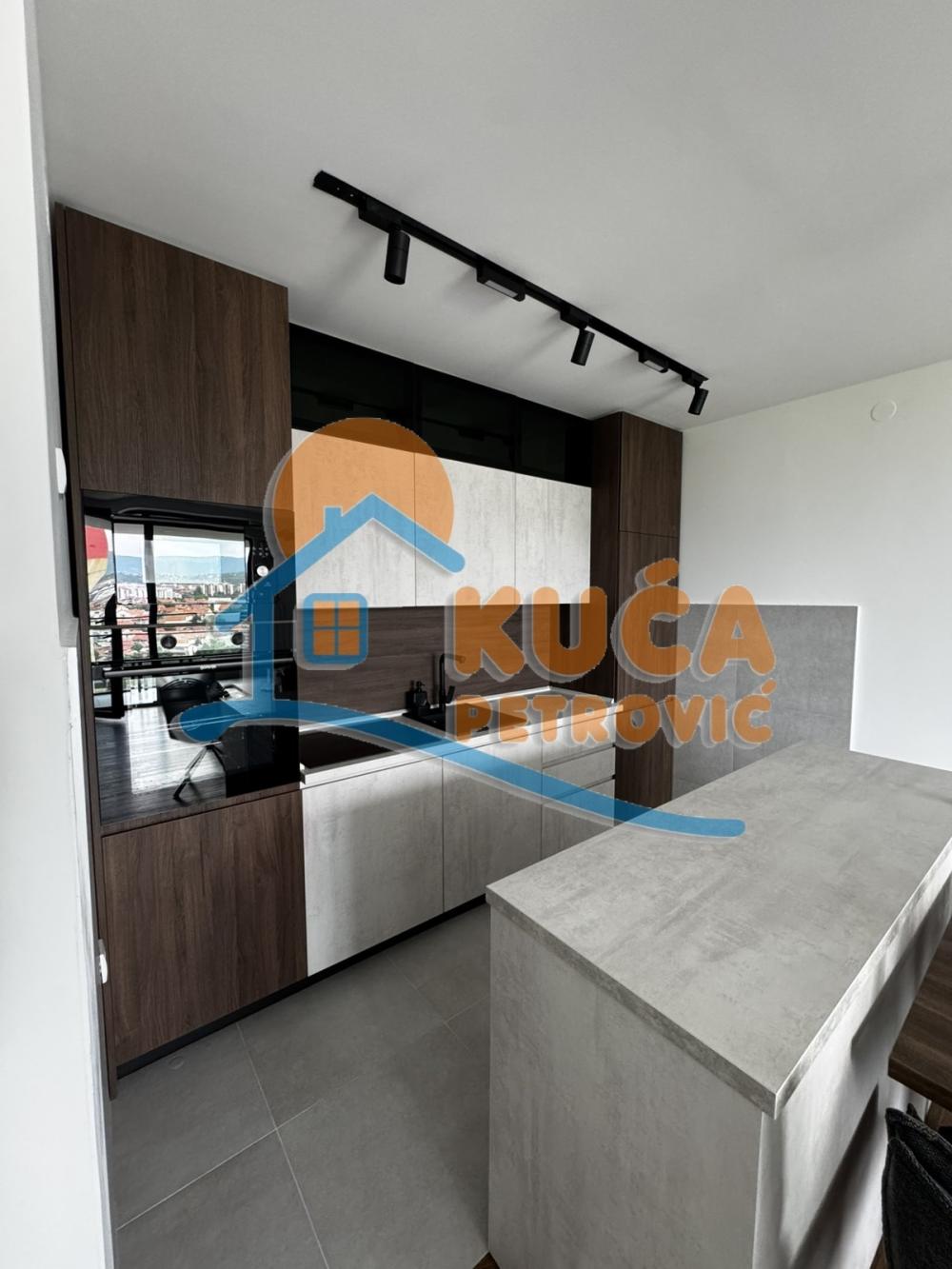 Slika 6 - Stan u zgradi, novogradnja, uknjižen, centralno grejanje, oglas ID p-015202