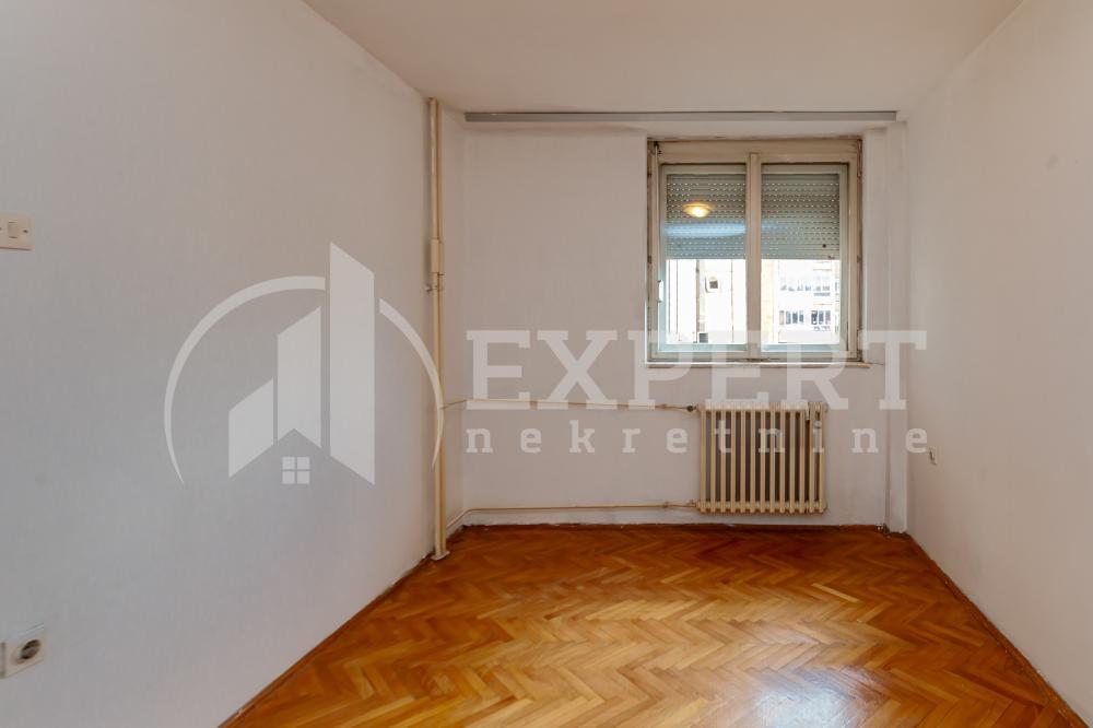 Slika 7 - Stan u zgradi, oglas ID p-015183