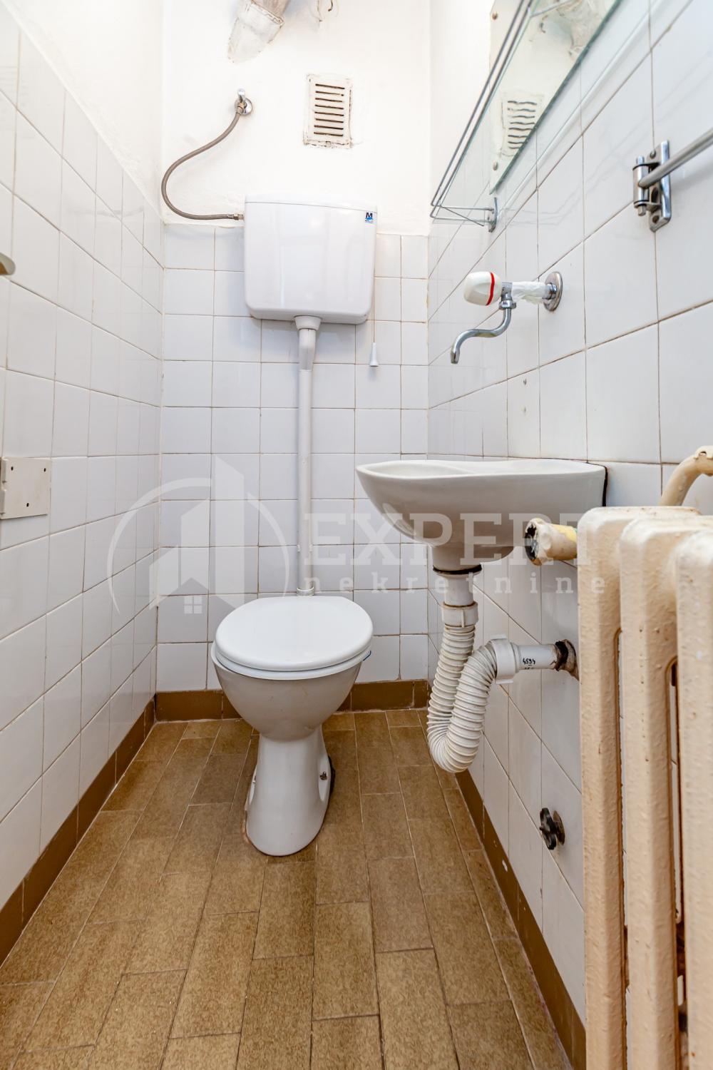 Slika 6 - Stan u zgradi, oglas ID p-015183