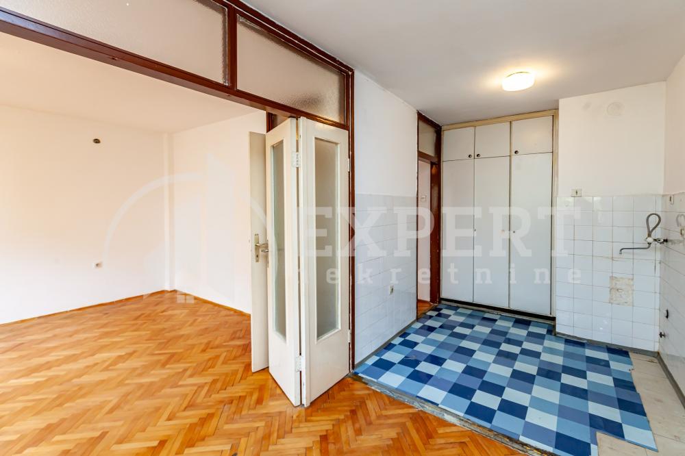 Slika 3 - Stan u zgradi, oglas ID p-015183