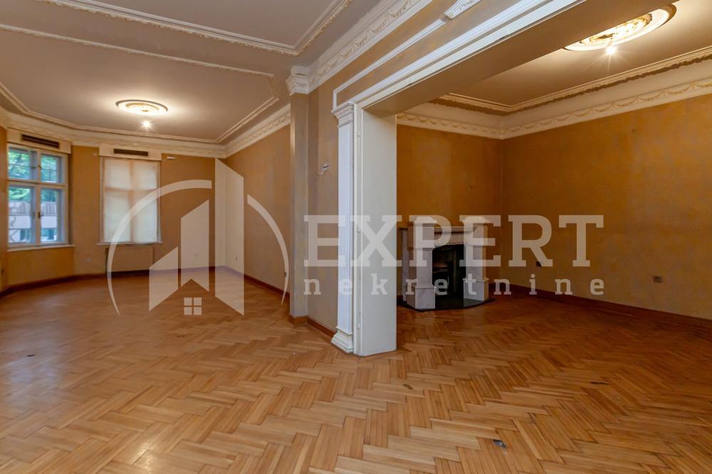 Glavna slika -Stan u zgradi, uknjižen, centralno grejanje, oglas ID p-015155