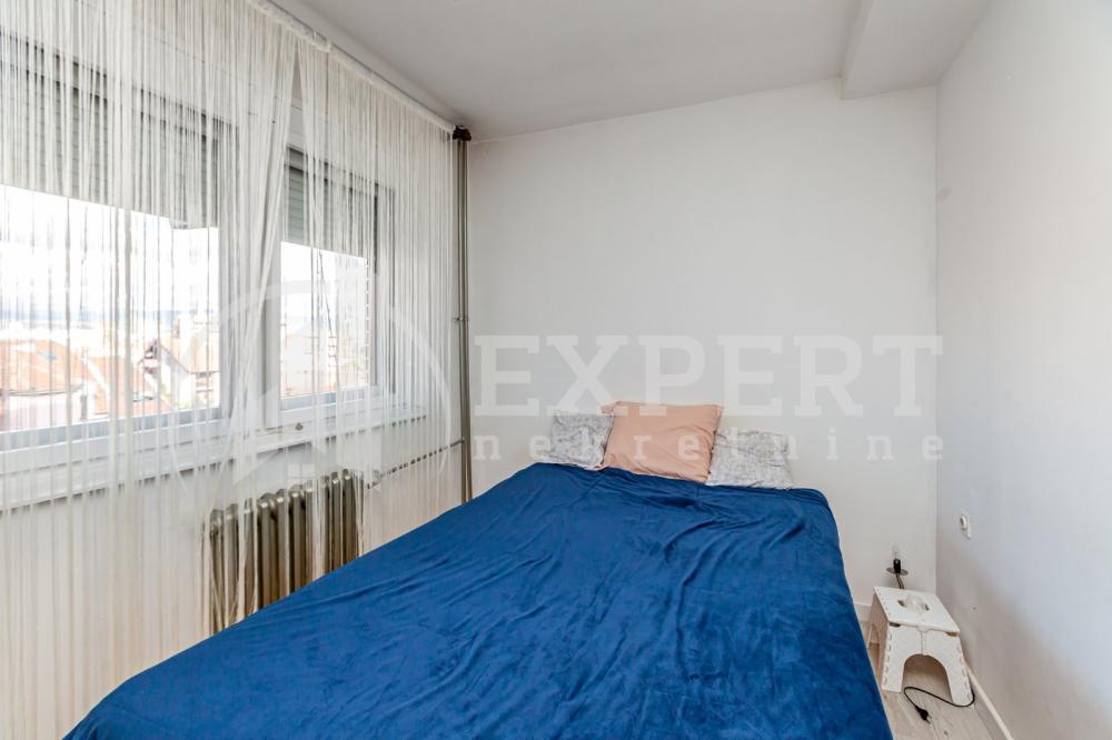 Slika 5 - Stan u zgradi, uknjižen, centralno grejanje, oglas ID p-015152