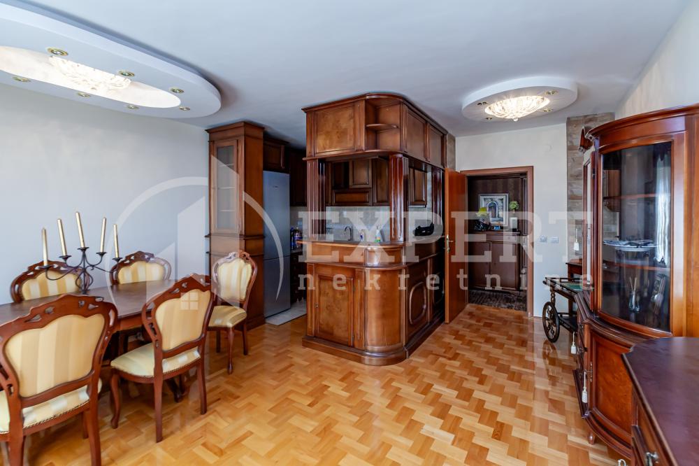 Slika 2 - Stan u zgradi, novogradnja, uknjižen, etažno grejanje, oglas ID p-015150