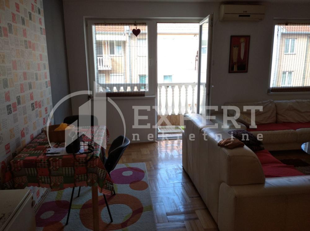 Glavna slika -Stan u zgradi, uknjižen, oglas ID p-05141