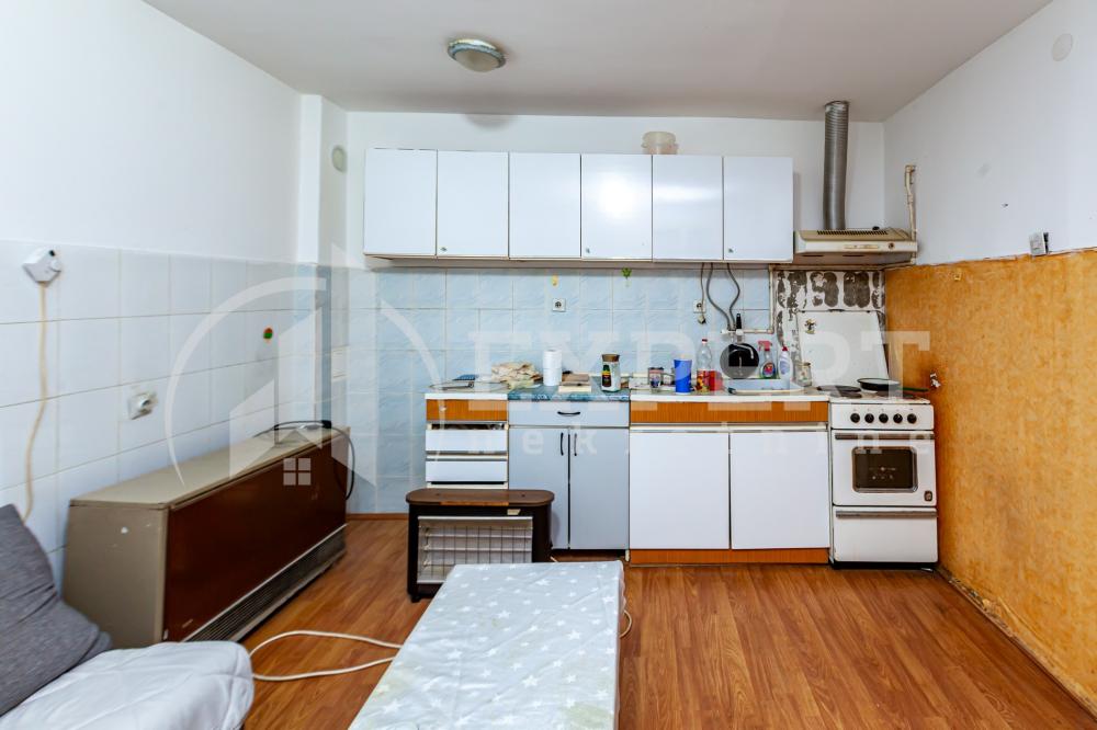 Slika 3 - Stan u zgradi, oglas ID p-015099